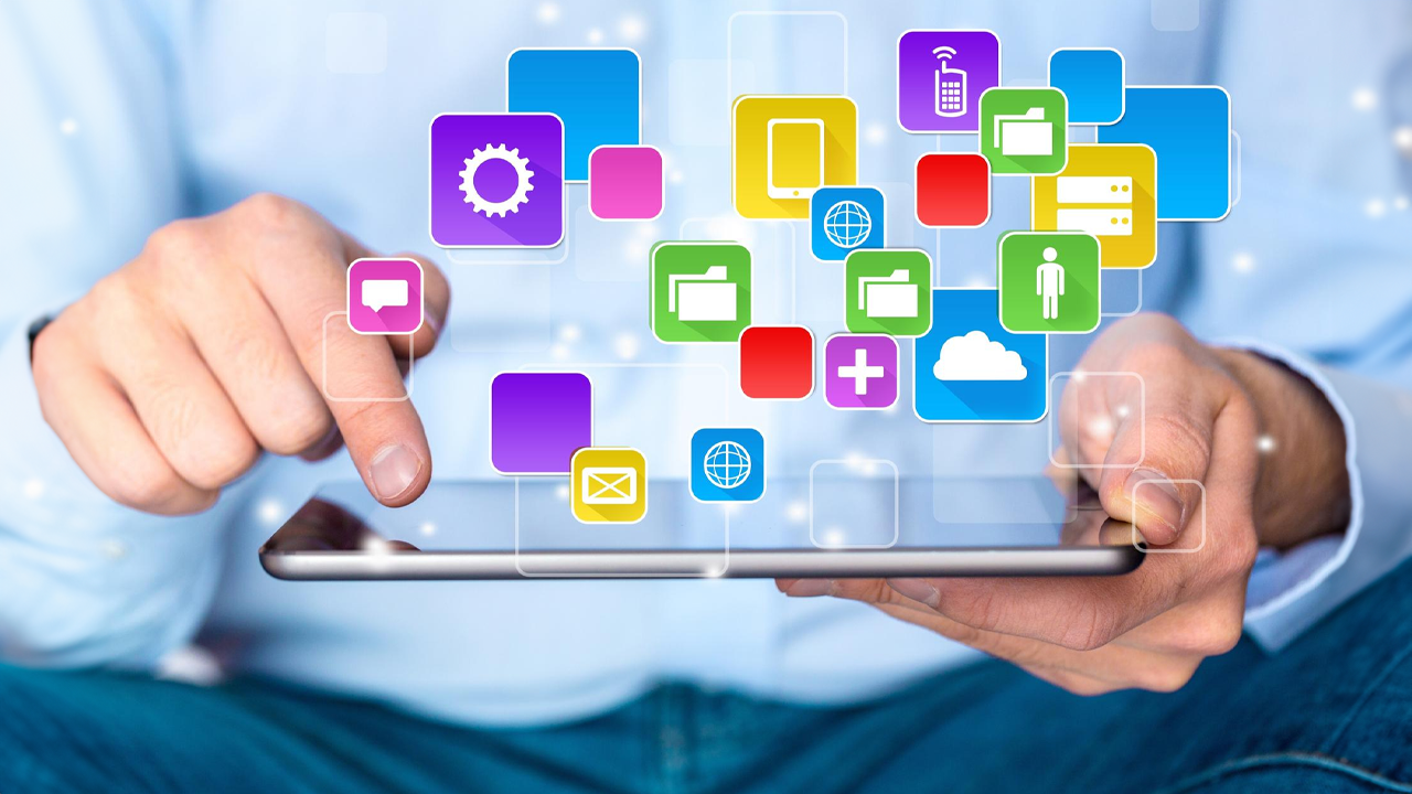 LeadExpo smart exhibitor tools for 2025 including AI lead capture, QR scanning, CRM integration, and automated follow-ups 10 Must-Have Tools for Exhibitors in 2025